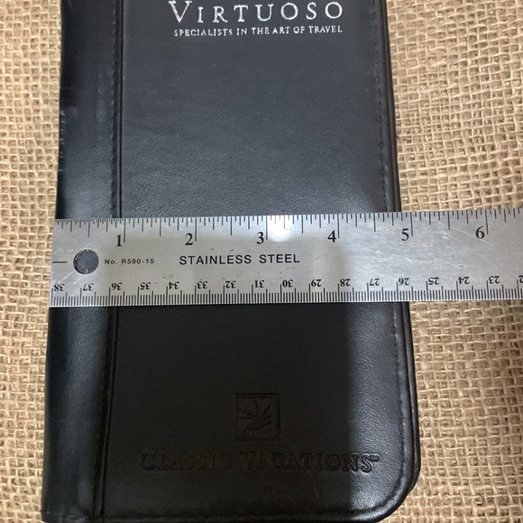 Virtuoso  Classic  Vacation Wallet  Whit Pen - Picture 8 of 8